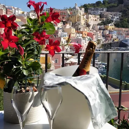 Casa Vittorio A Levante Procida